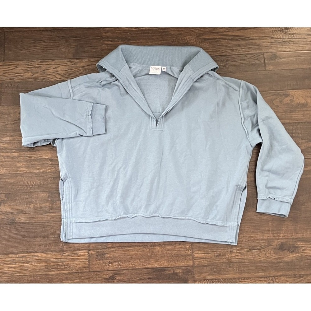 NWT Torrid Soft V-Neck Fleece Cropped Sweatshirt Blue Raw Edge Hem SZ 00 M/L 10